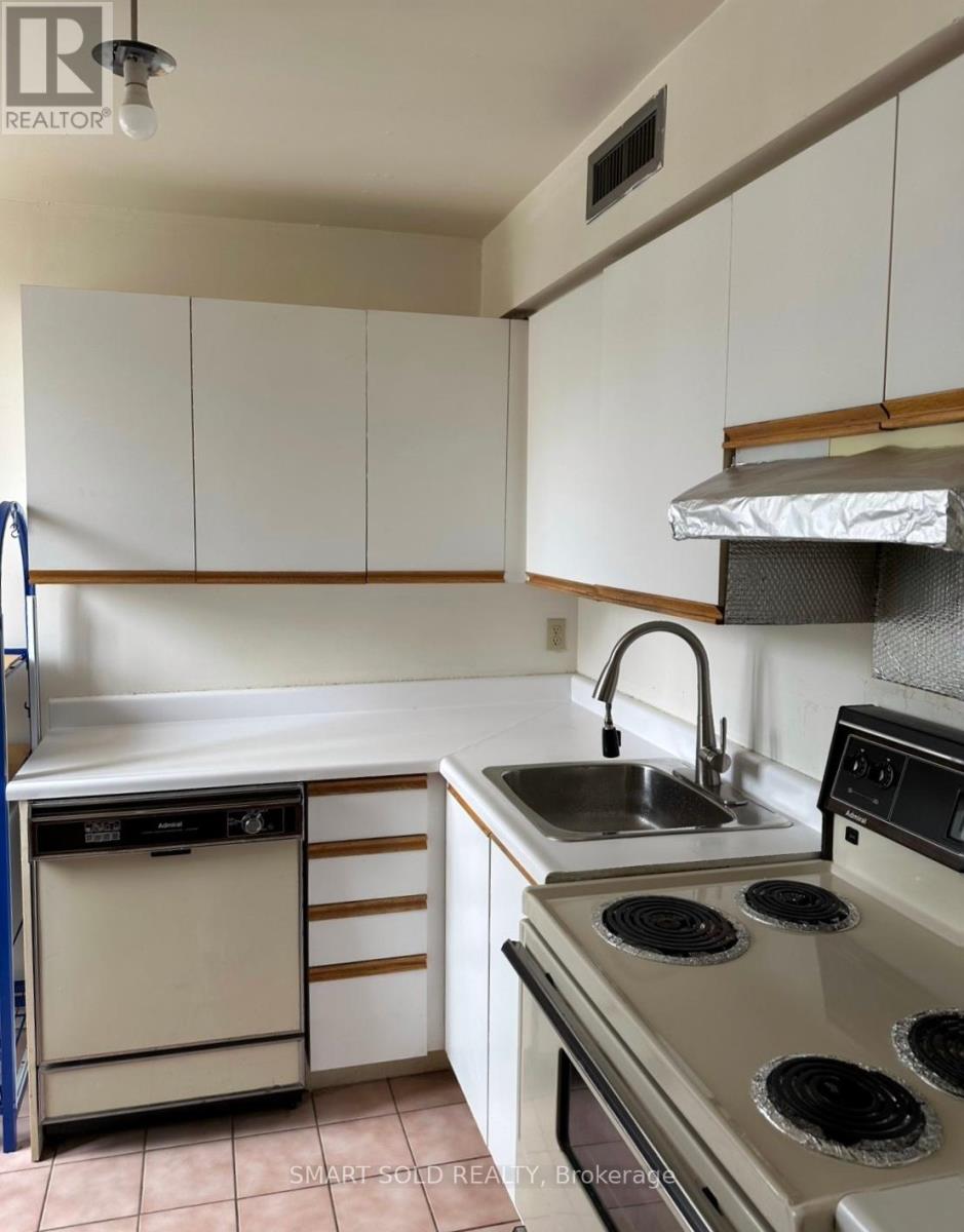 1806 - 55 Centre Avenue, Toronto, Ontario  M5G 2H5 - Photo 9 - C12531468