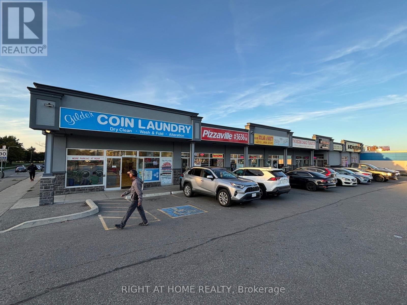 2604 Eglinton Avenue E, Toronto, Ontario  M1K 2R9 - Photo 47 - E12531476