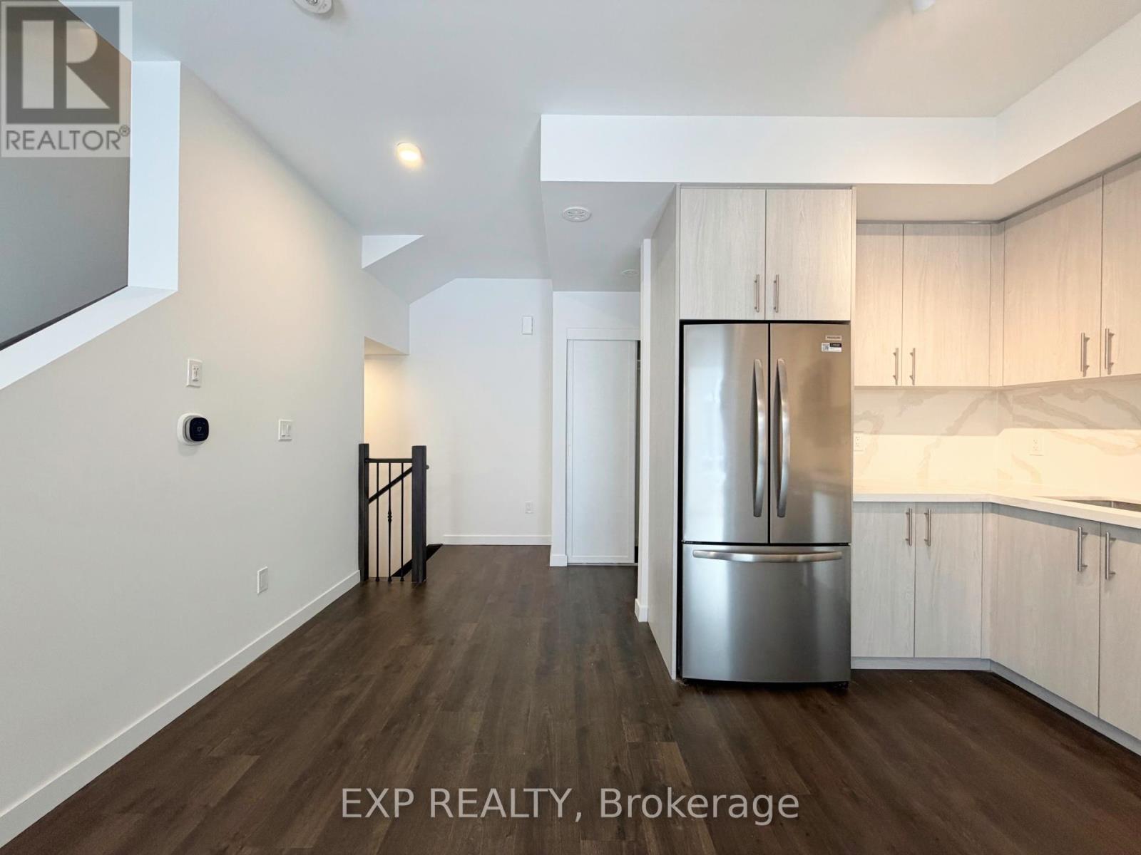 30 - 113 Marydale Avenue, Markham, Ontario  L3S 0E3 - Photo 3 - N12531458