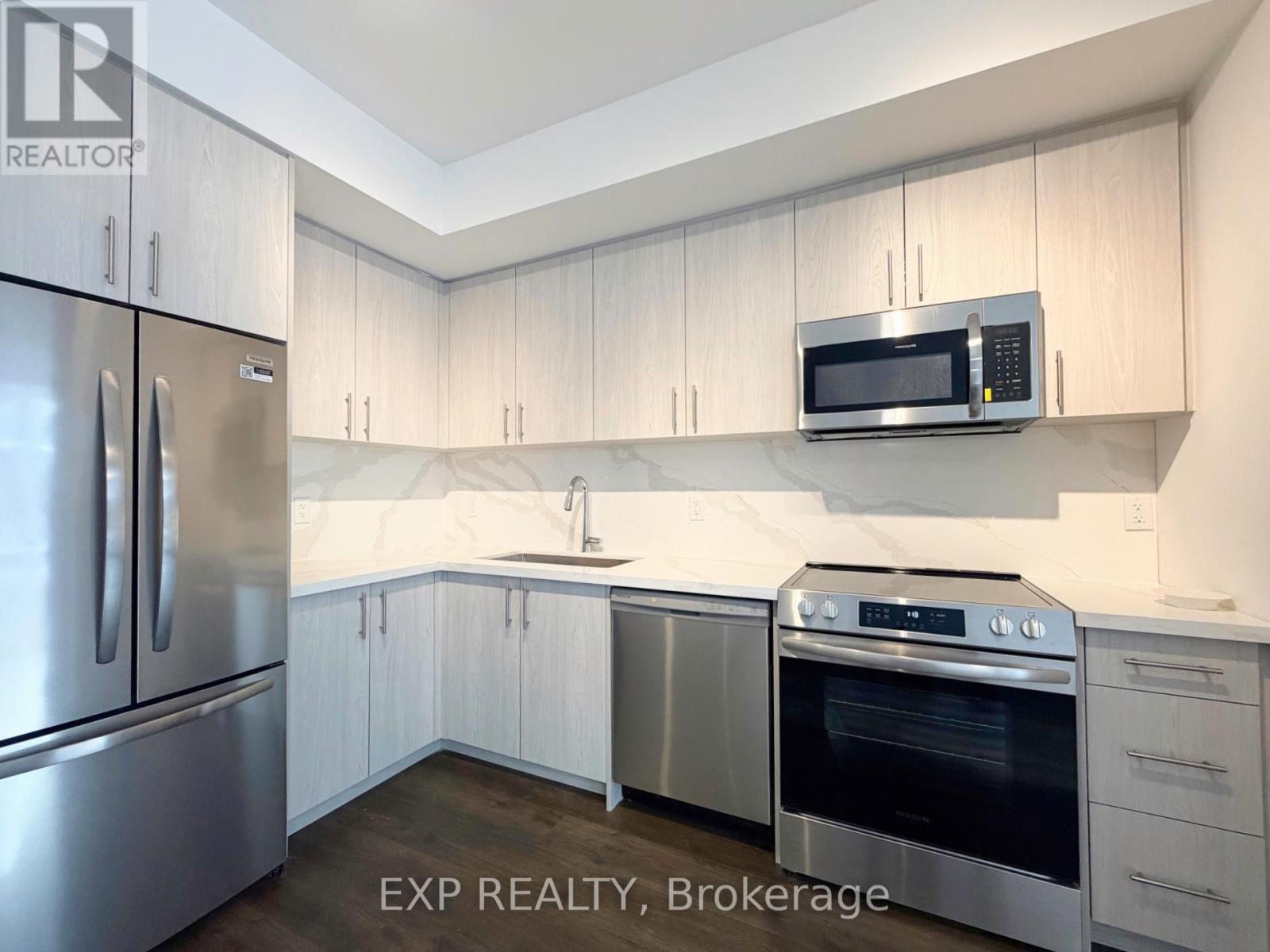 30 - 113 Marydale Avenue, Markham, Ontario  L3S 0E3 - Photo 4 - N12531458