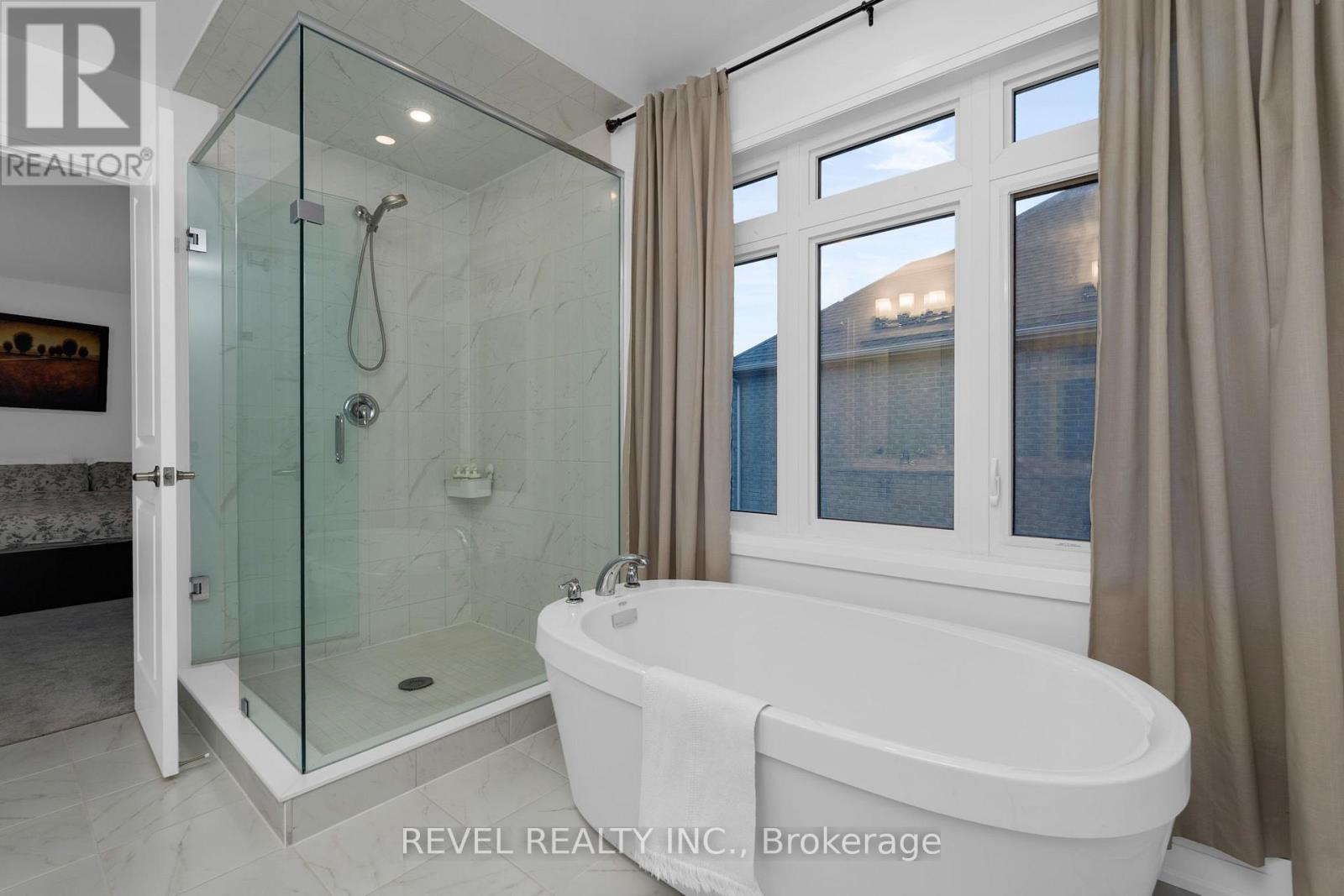 20 Paddington Grove E, Barrie, Ontario  L9J 0J3 - Photo 21 - S12531478