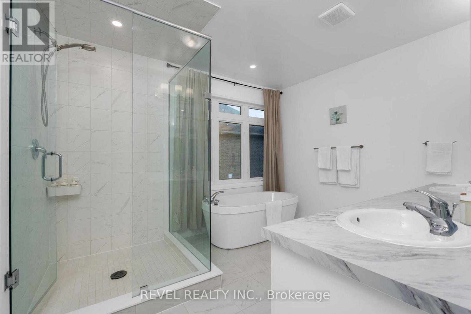 20 Paddington Grove E, Barrie, Ontario  L9J 0J3 - Photo 23 - S12531478