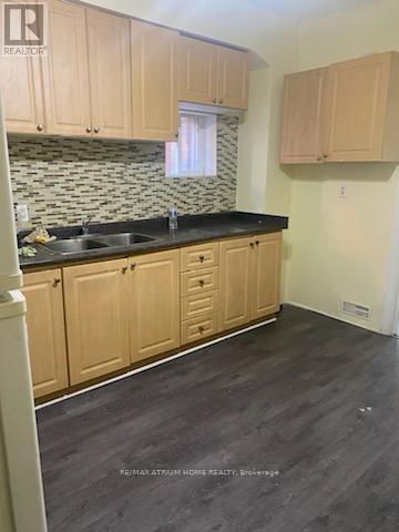 19 LAUGHTON AVENUE, Toronto, Ontario