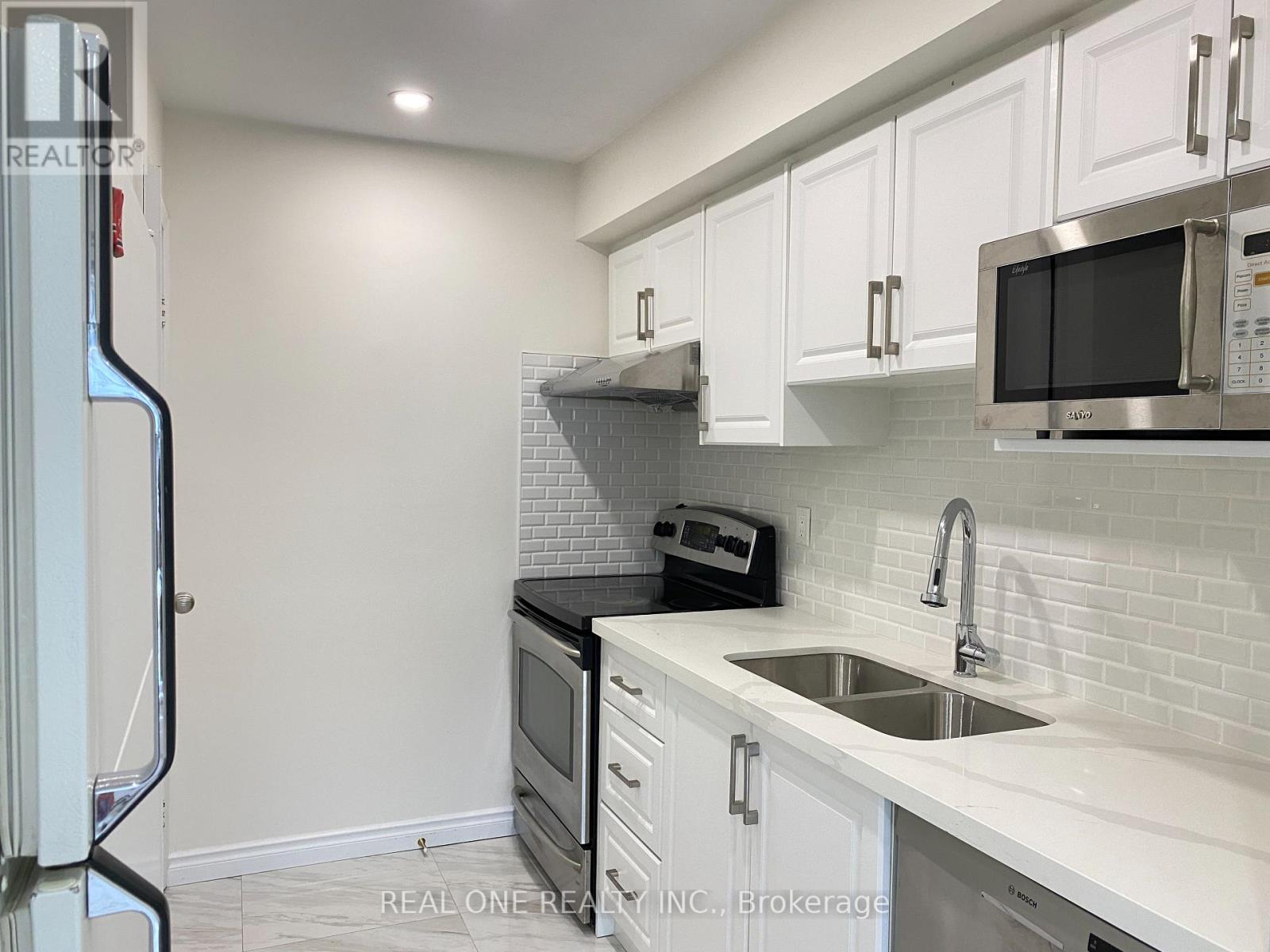 103 Rock Fern Way, Toronto, Ontario  M2J 4N3 - Photo 6 - C12531512