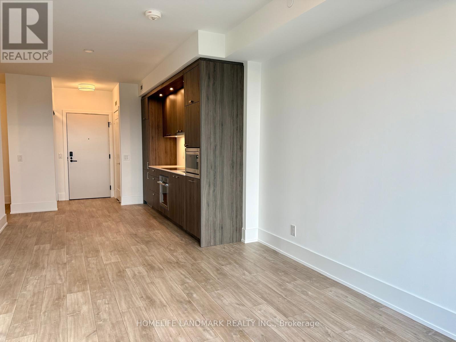 810 - 115 Denison Avenue, Toronto, Ontario  M5T 2E6 - Photo 3 - C12531526