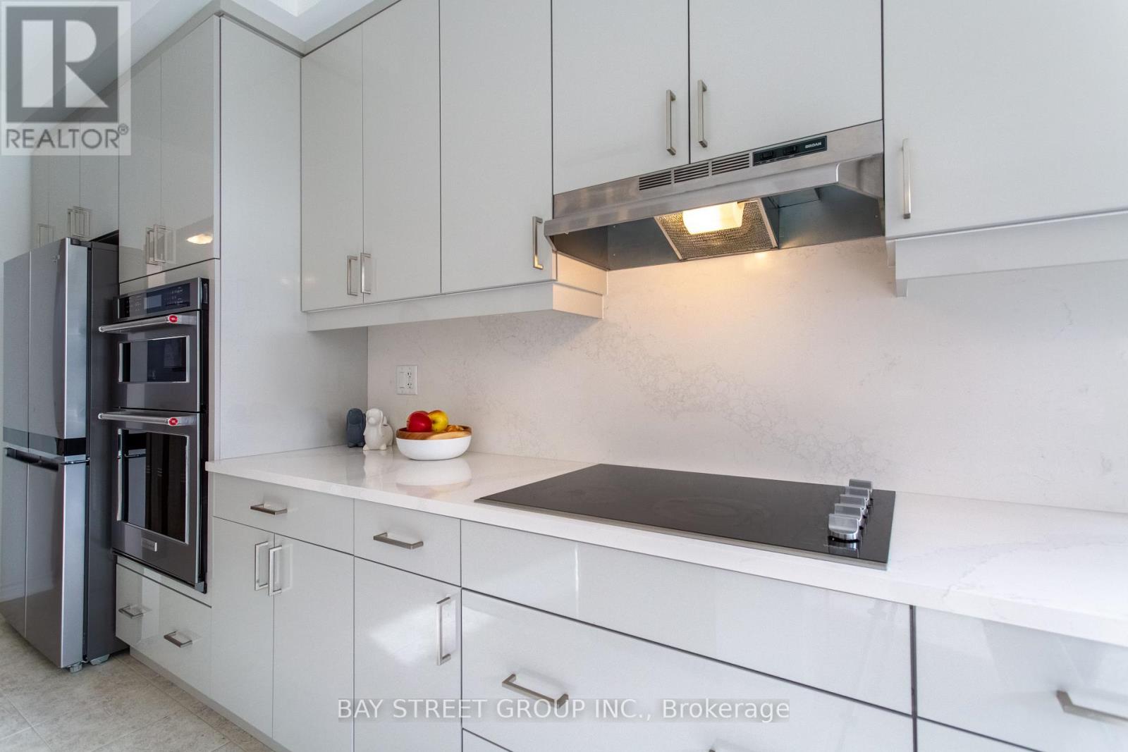 1409 Mockingbird Square, Pickering, Ontario  L1X 0N8 - Photo 10 - E12531524