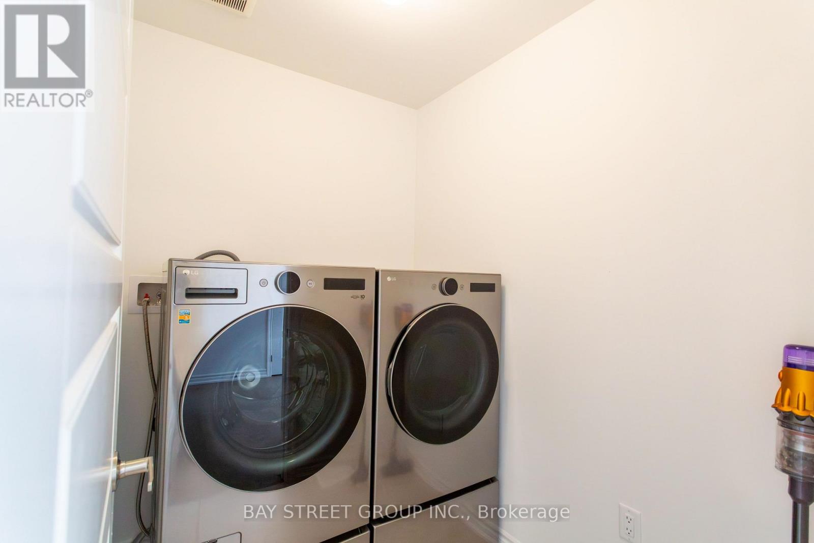 1409 Mockingbird Square, Pickering, Ontario  L1X 0N8 - Photo 22 - E12531524