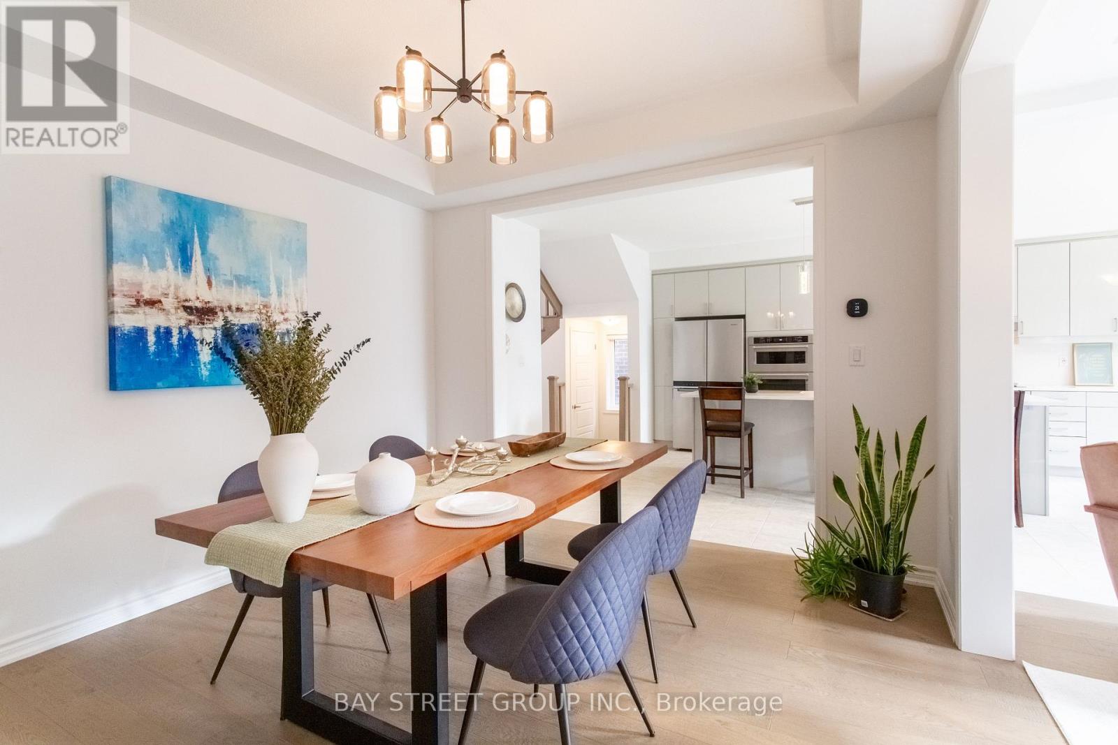 1409 Mockingbird Square, Pickering, Ontario  L1X 0N8 - Photo 4 - E12531524