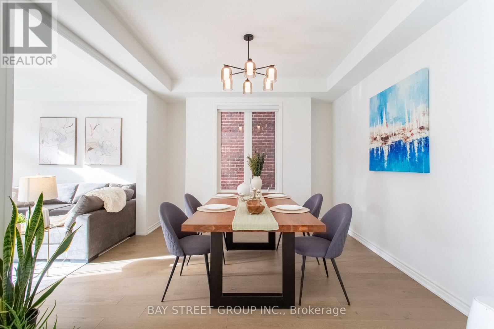 1409 Mockingbird Square, Pickering, Ontario  L1X 0N8 - Photo 5 - E12531524