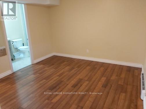 60 Hazelmere Drive, Richmond Hill, Ontario  L4B 1W6 - Photo 8 - N12531496