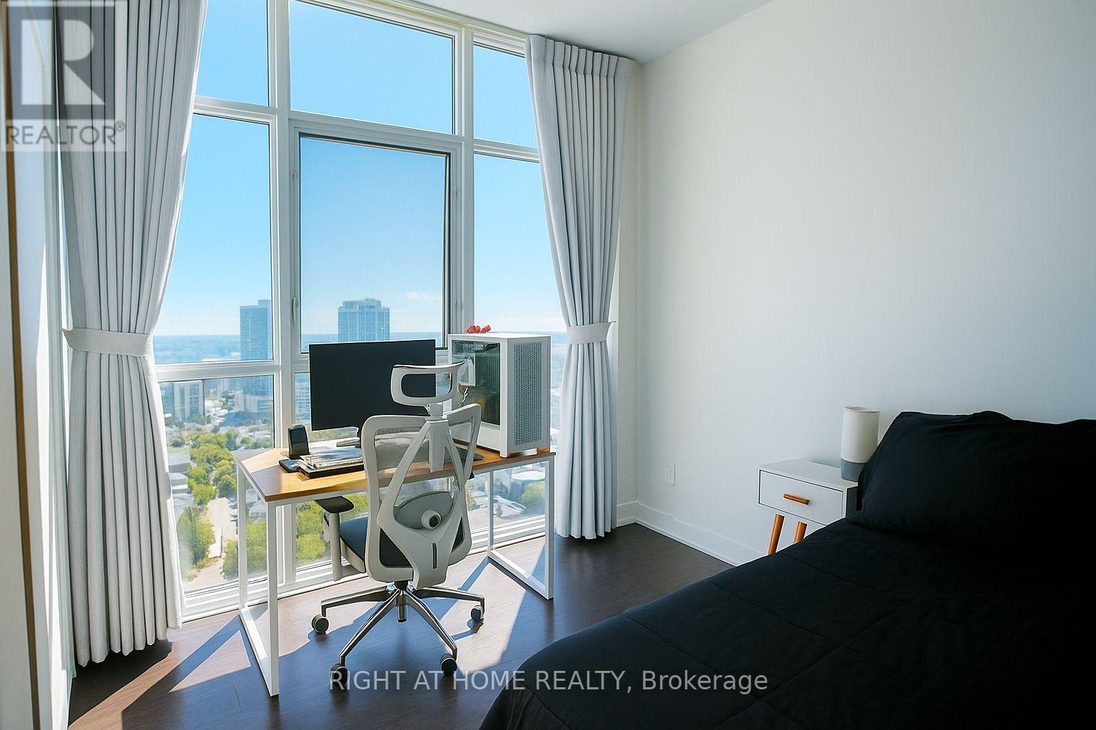 Ph04 - 65 Oneida Crescent, Richmond Hill, Ontario  L4B 0G9 - Photo 5 - N12531516