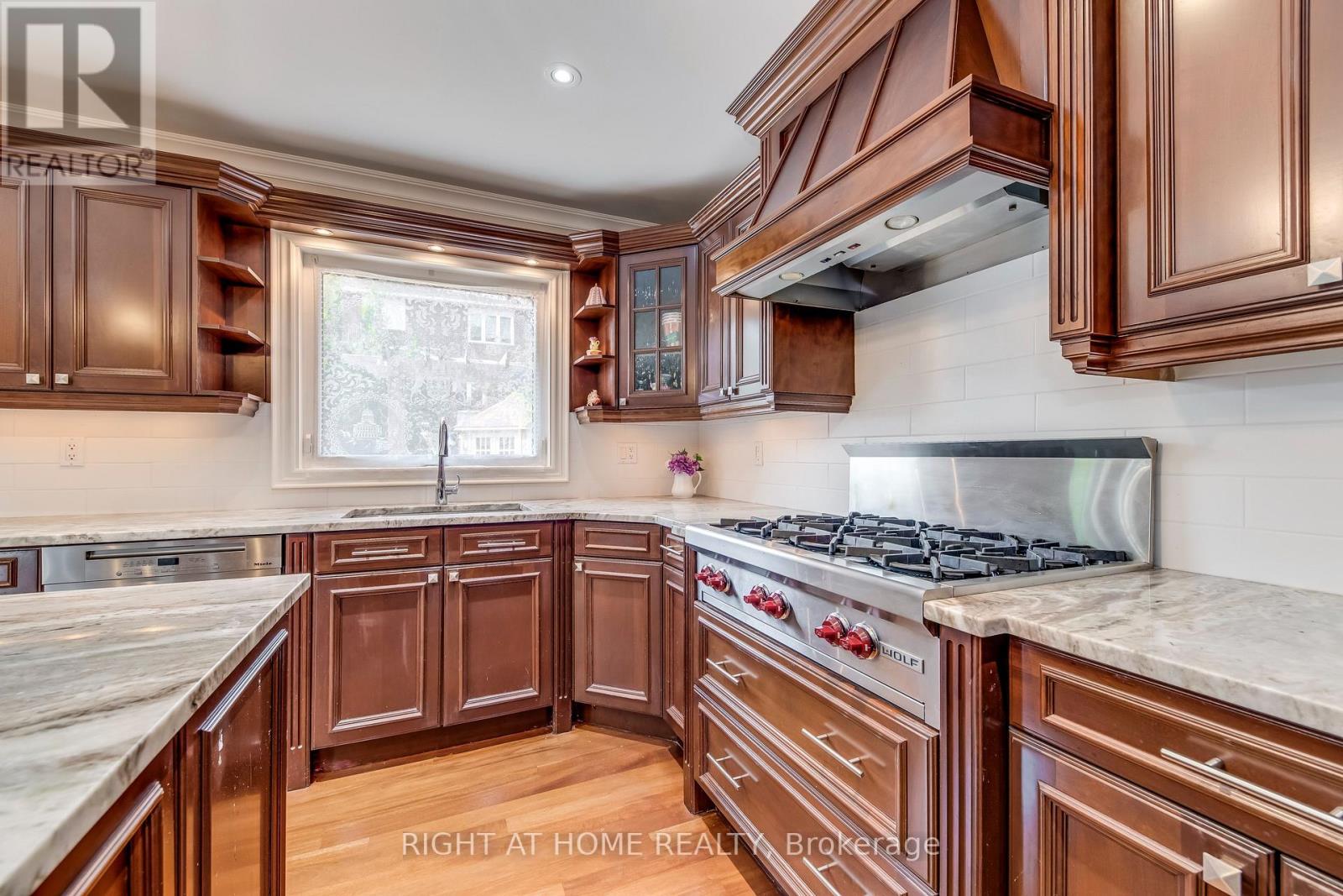 1311 Playter Place, Oakville, Ontario  L6M 2V1 - Photo 16 - W12531480