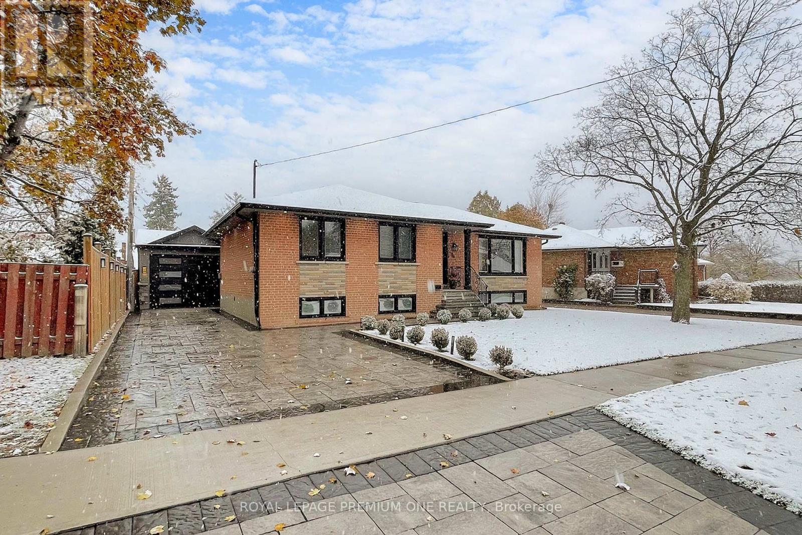 76 ALHART DRIVE, Toronto, Ontario