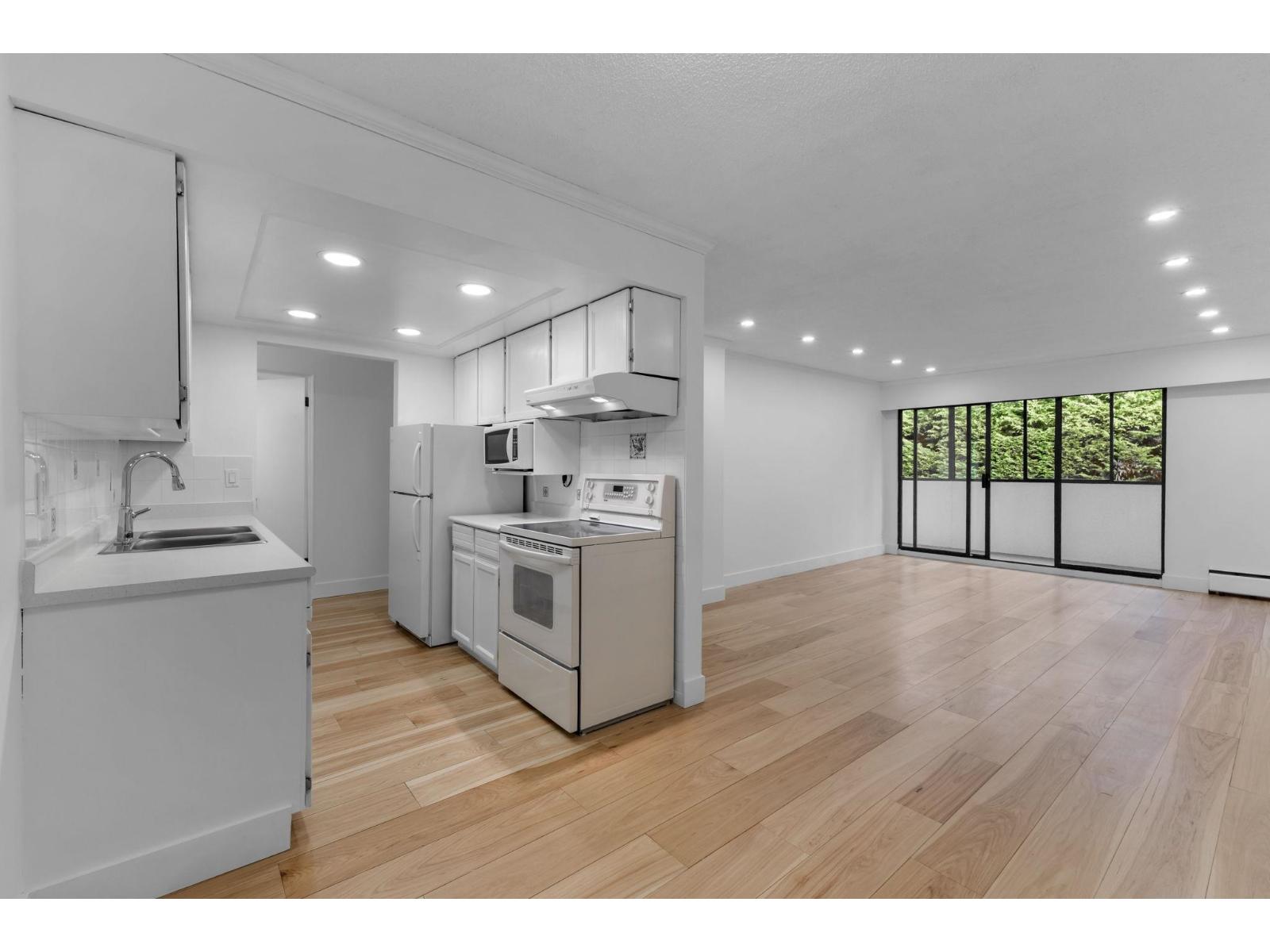 304 1360 Martin Street, White Rock, British Columbia  V4B 3W5 - Photo 11 - R3064709