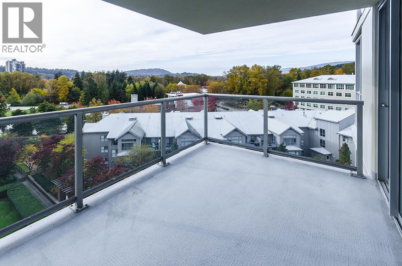 701 235 GUILDFORD WAY, Port Moody, British Columbia