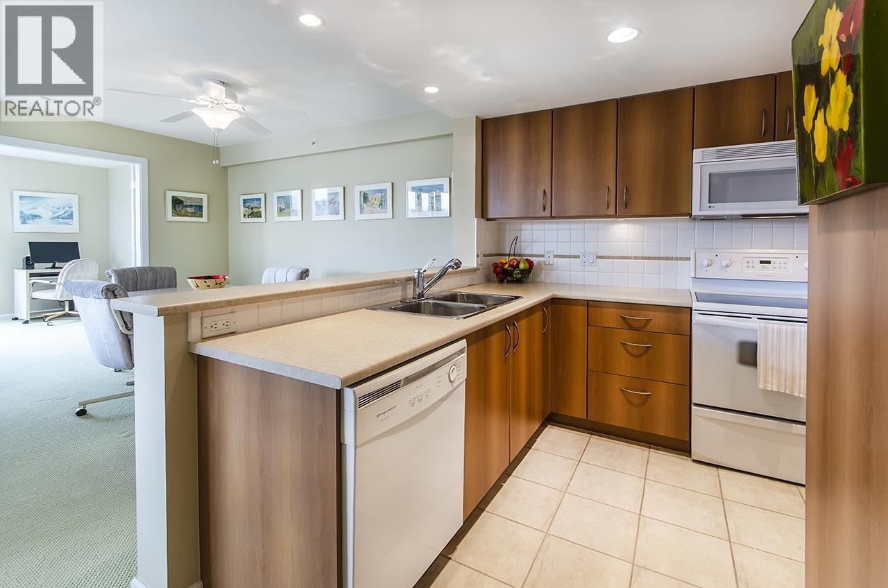 701 235 Guildford Way, Port Moody, British Columbia  V3H 5L8 - Photo 9 - R3066452