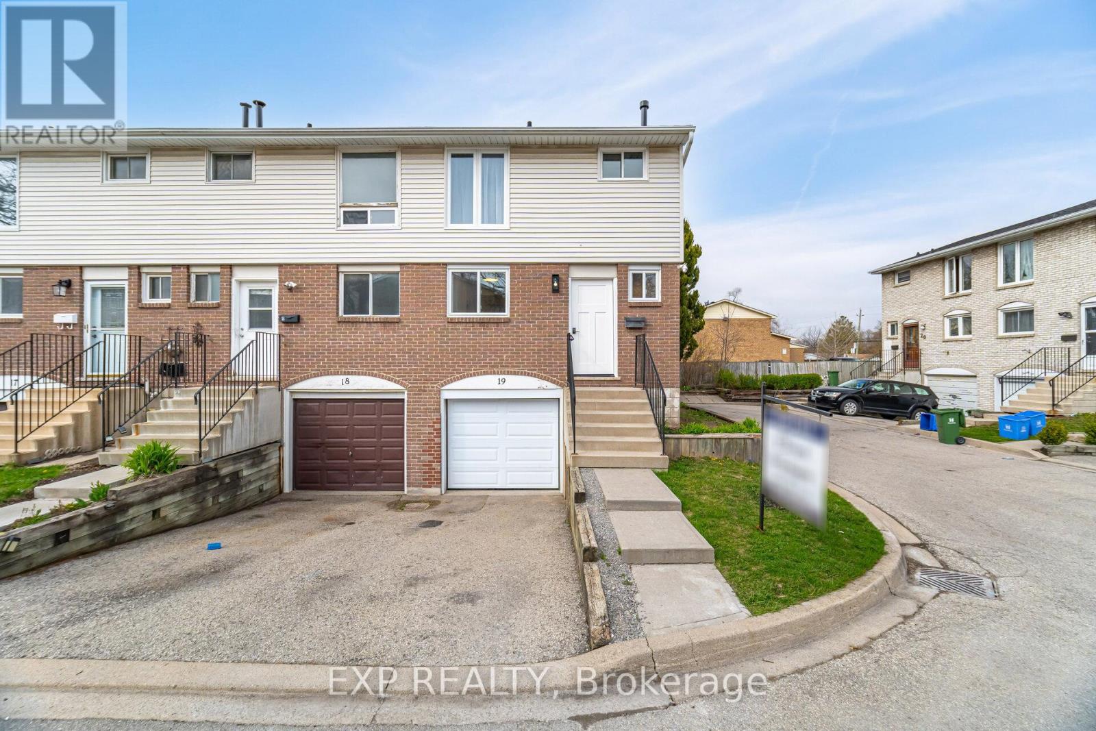19 - 120 QUIGLEY ROAD, Hamilton, Ontario
