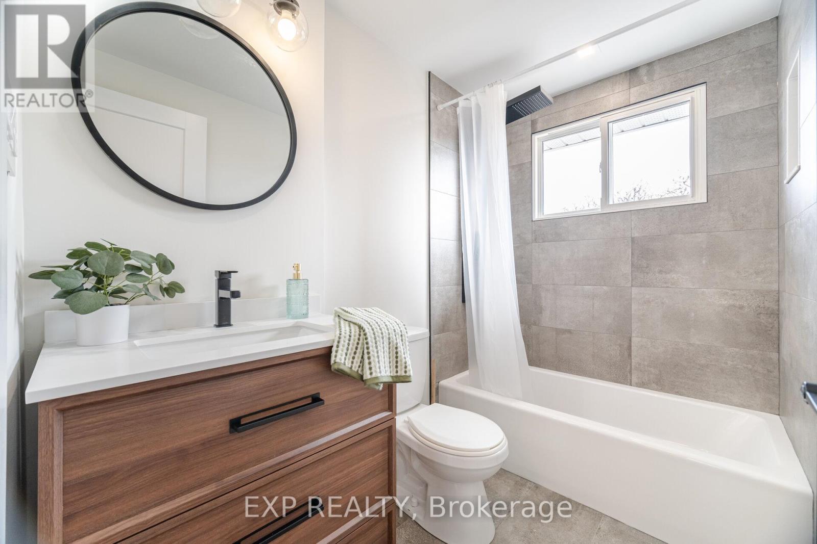 19 - 120 Quigley Road, Hamilton, Ontario  L8K 6L4 - Photo 26 - X12531504