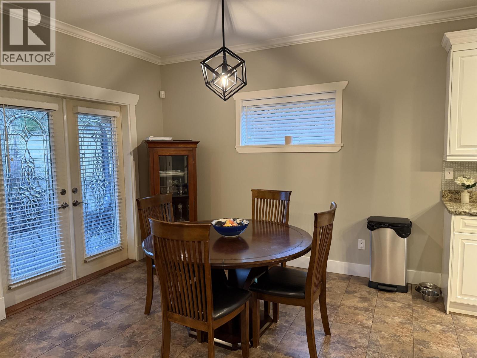 647 Ivy Avenue, Coquitlam, British Columbia  V3J 2J1 - Photo 10 - R3063839