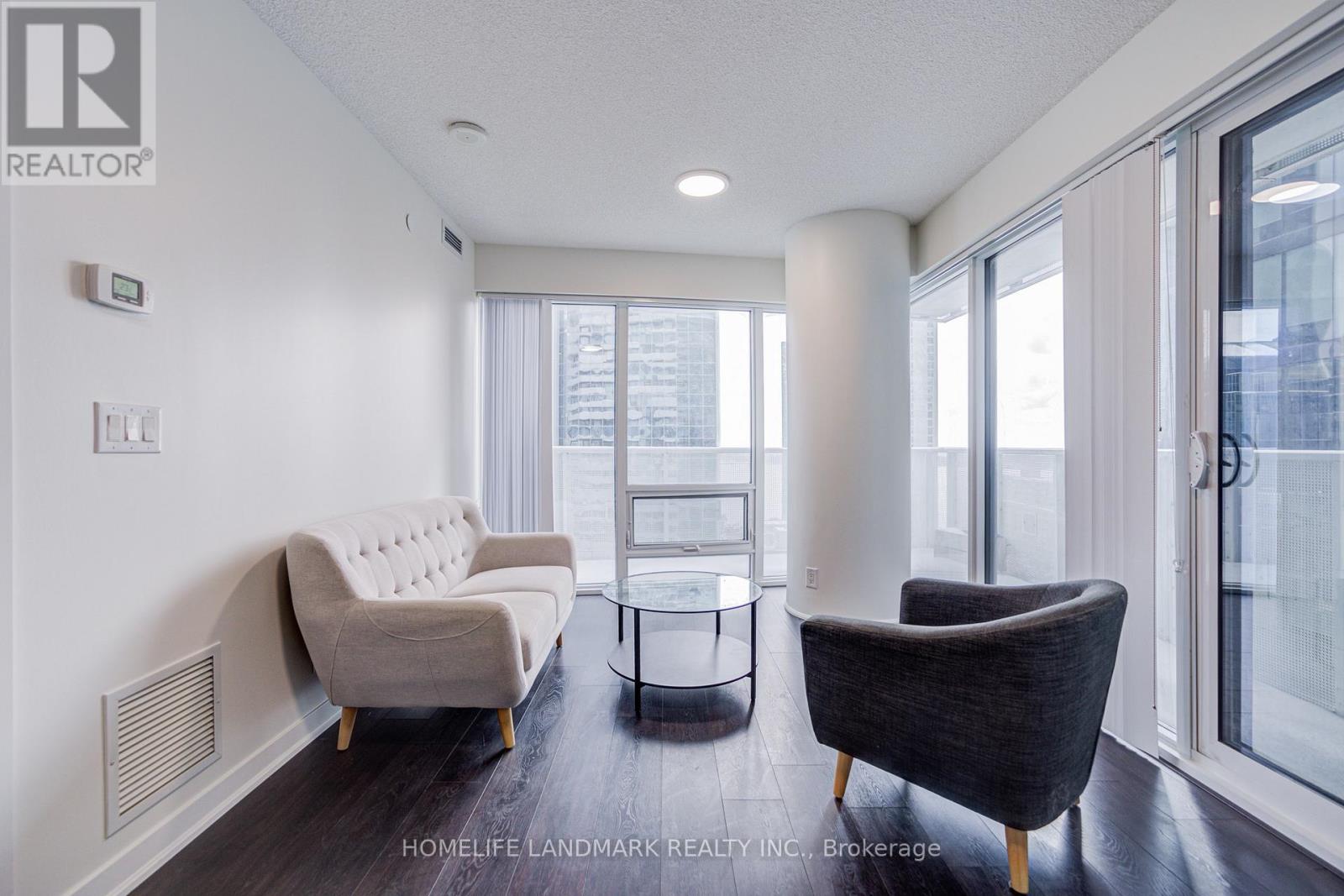 1910 - 100 Harbour Street, Toronto, Ontario  M5J 1B7 - Photo 15 - C12531532