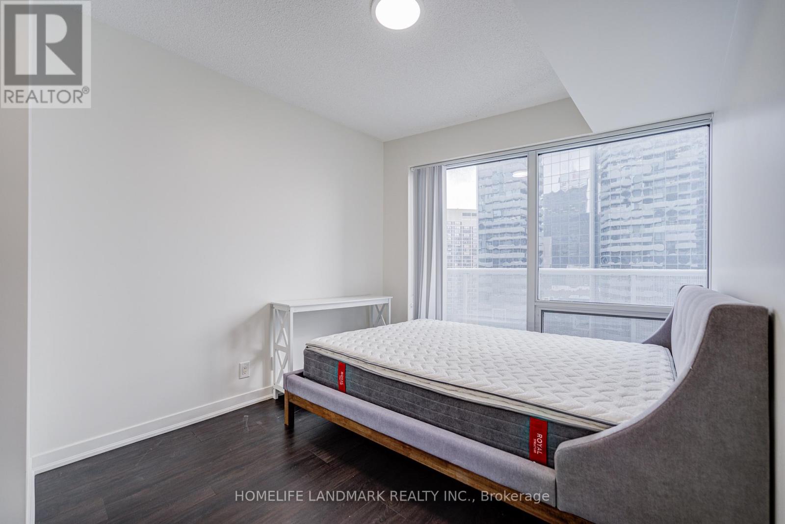 1910 - 100 Harbour Street, Toronto, Ontario  M5J 1B7 - Photo 19 - C12531532