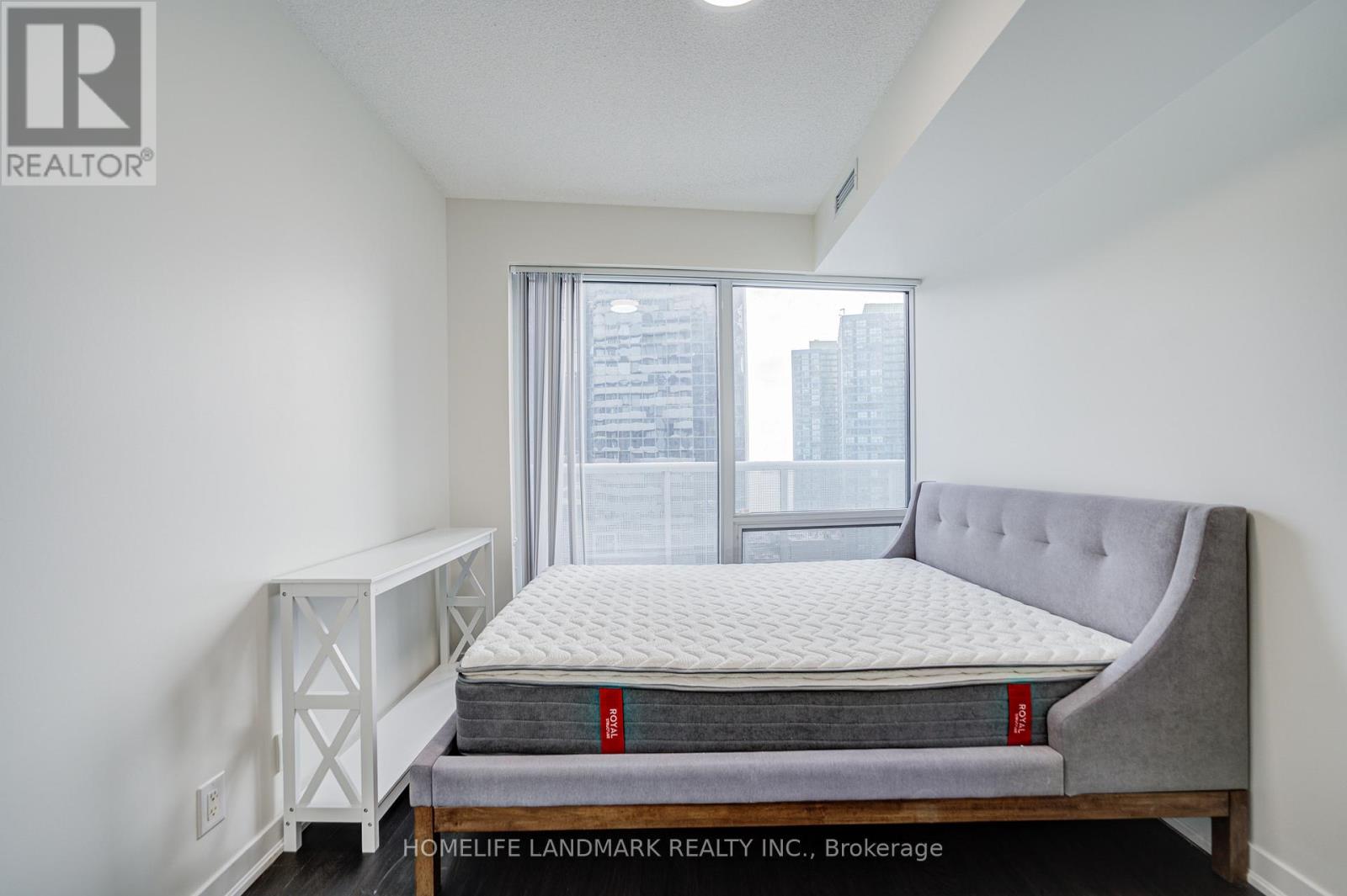 1910 - 100 Harbour Street, Toronto, Ontario  M5J 1B7 - Photo 21 - C12531532