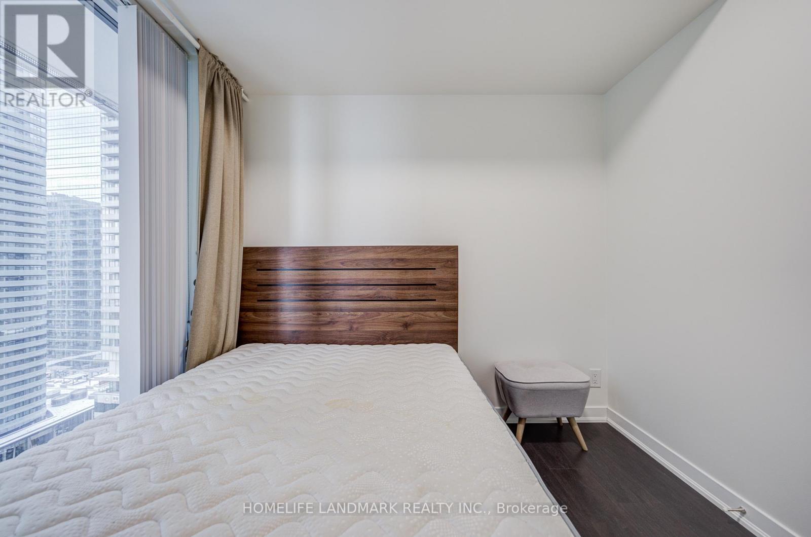 1910 - 100 Harbour Street, Toronto, Ontario  M5J 1B7 - Photo 26 - C12531532