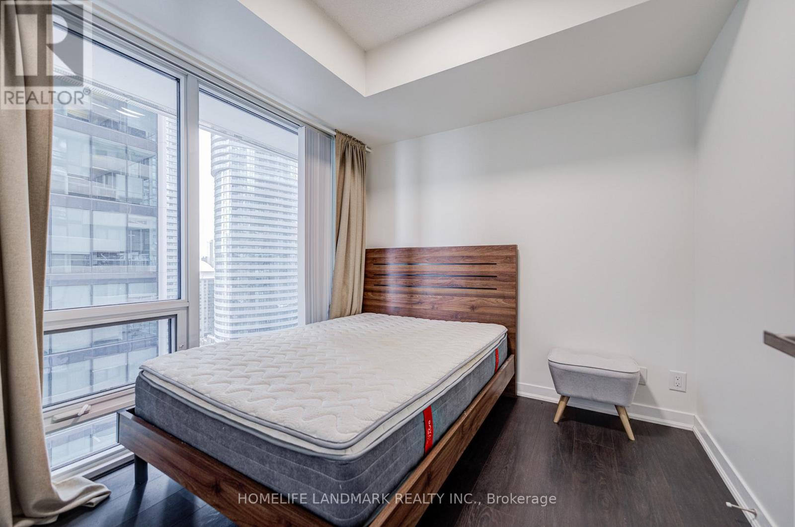 1910 - 100 Harbour Street, Toronto, Ontario  M5J 1B7 - Photo 27 - C12531532