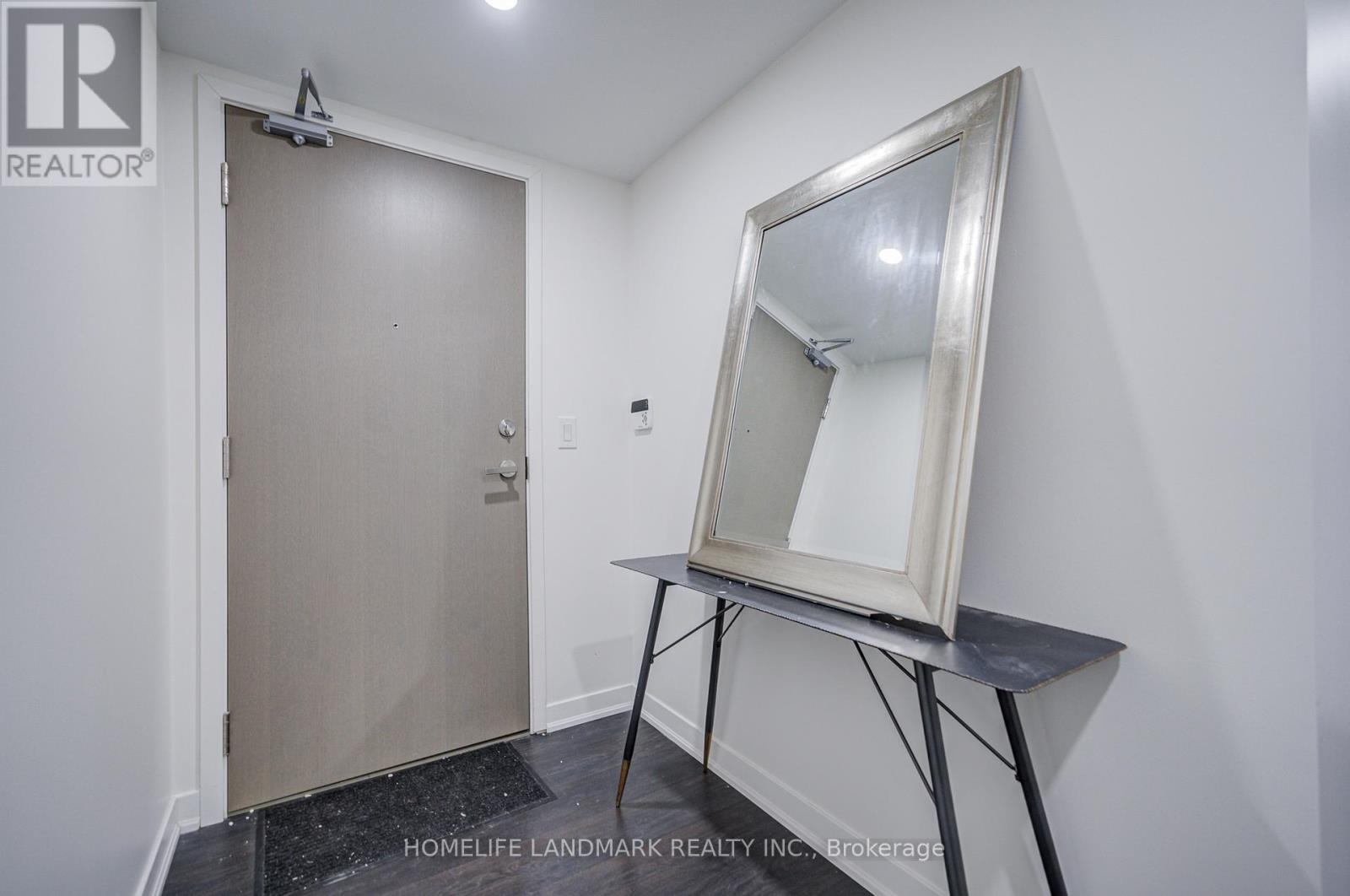 1910 - 100 Harbour Street, Toronto, Ontario  M5J 1B7 - Photo 6 - C12531532