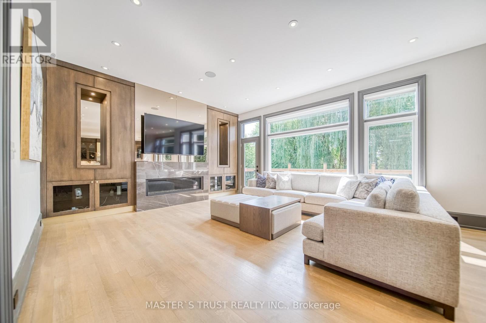 15 Ames Circle, Toronto, Ontario  M3B 3B9 - Photo 10 - C12531544