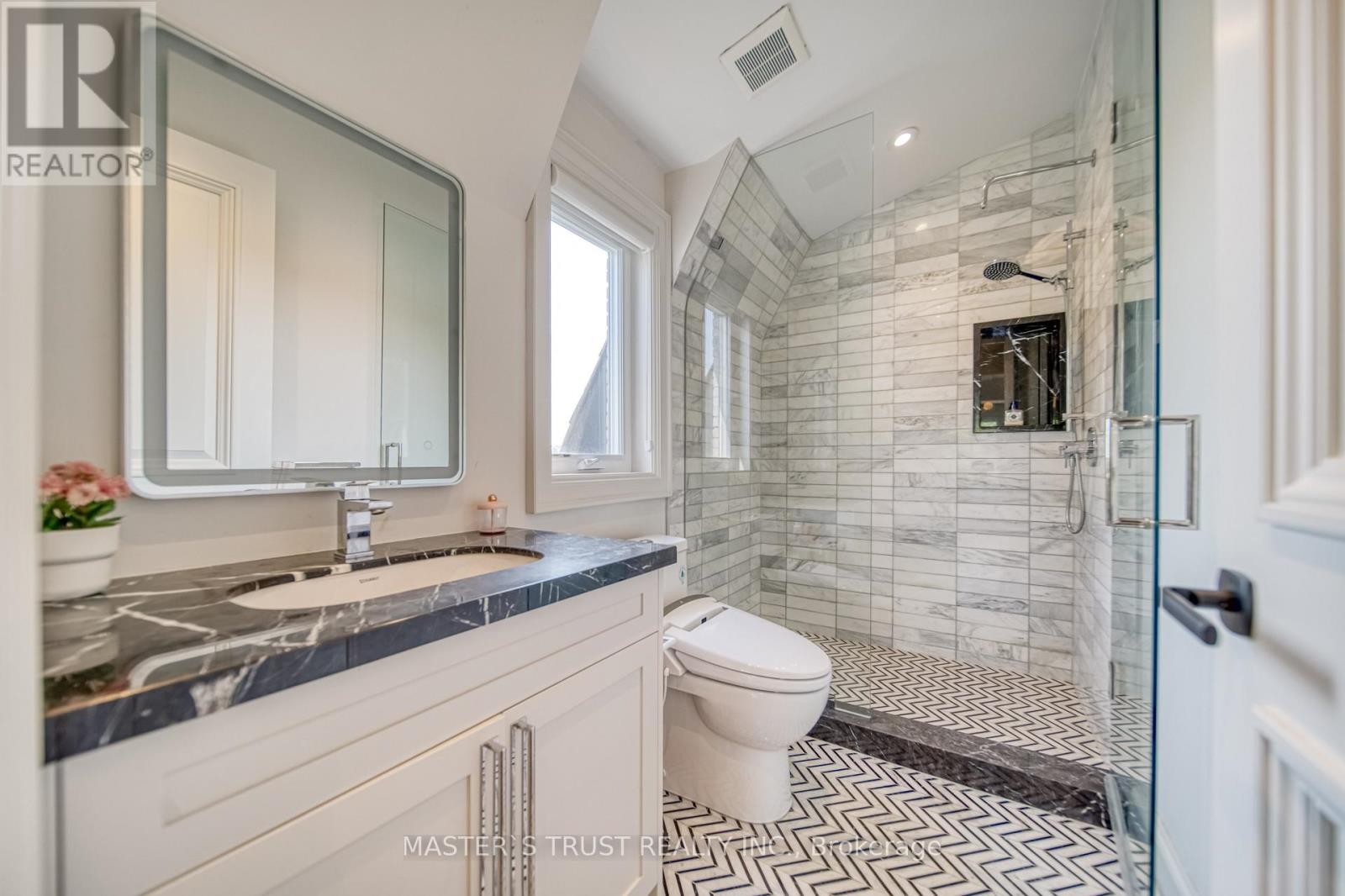 15 Ames Circle, Toronto, Ontario  M3B 3B9 - Photo 29 - C12531544