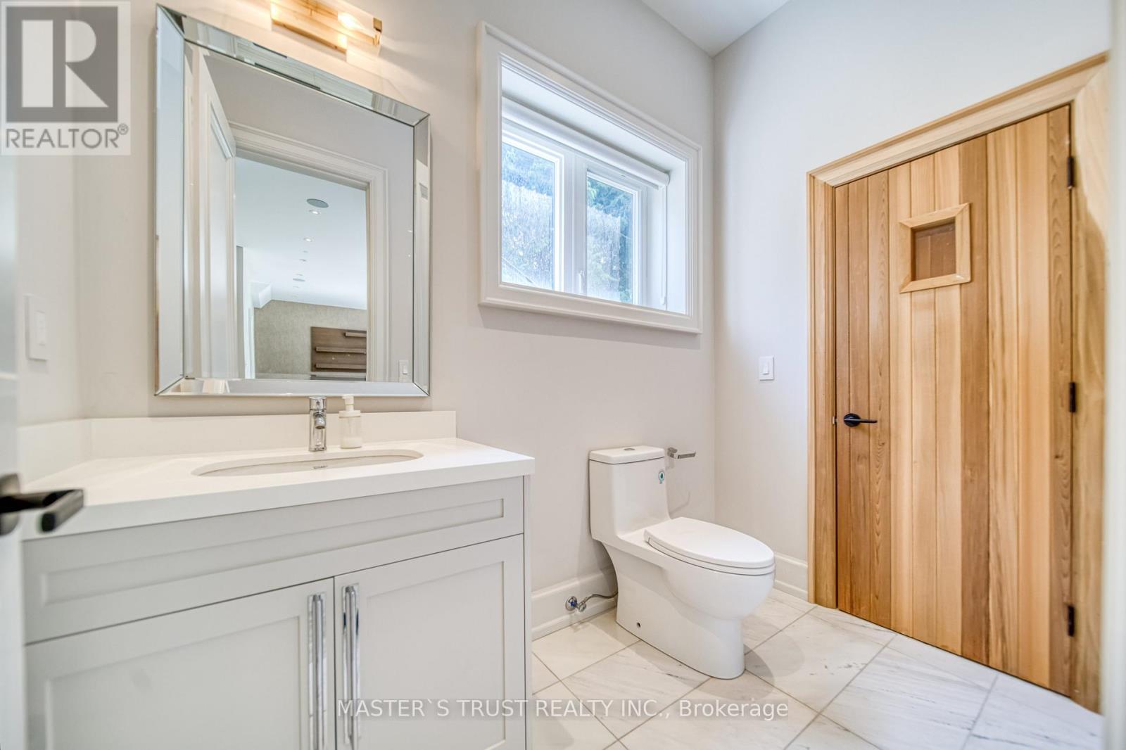 15 Ames Circle, Toronto, Ontario  M3B 3B9 - Photo 37 - C12531544