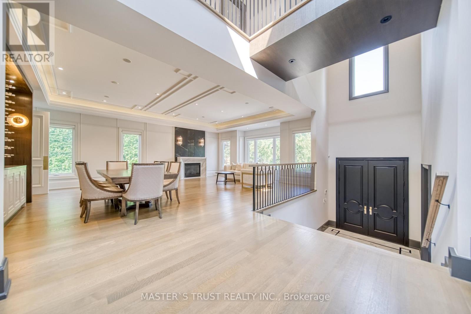 15 Ames Circle, Toronto, Ontario  M3B 3B9 - Photo 5 - C12531544