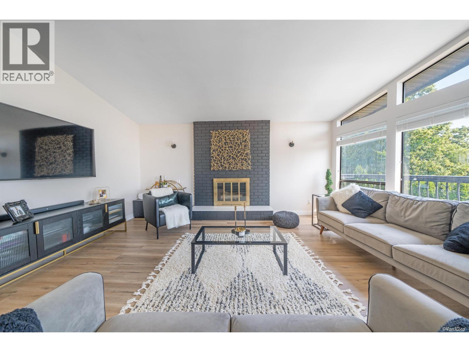 2131 Fraserview Drive, Vancouver, British Columbia  V5P 2N2 - Photo 2 - R3066441