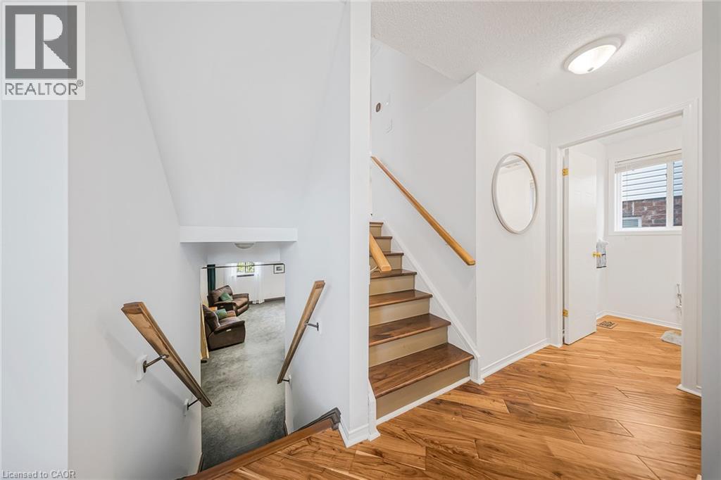 11 Renner Drive, Cambridge, Ontario  N3C 4N7 - Photo 4 - 40771564