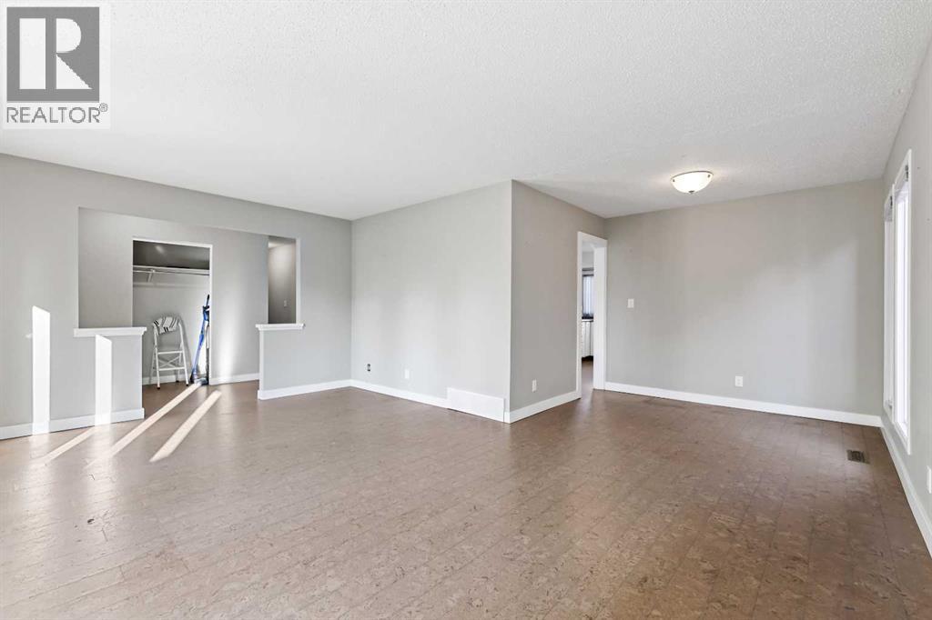 331 Parkridge Green Se, Calgary, Alberta  T2J 5G1 - Photo 7 - A2262351