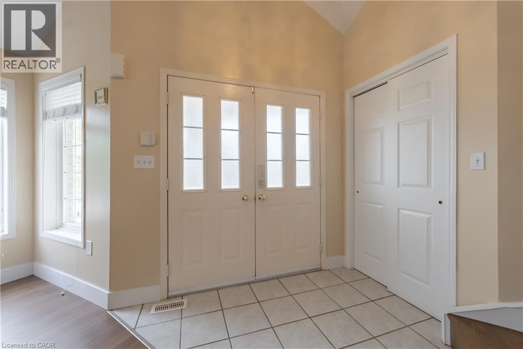 263 Hepburn Crescent, Hamilton, Ontario  L9C 7T3 - Photo 4 - 40787330