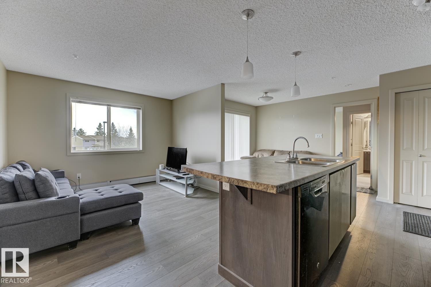 1196 Hyndman Rd Nw, Edmonton, Alberta  T5A 0P8 - Photo 10 - E4465362