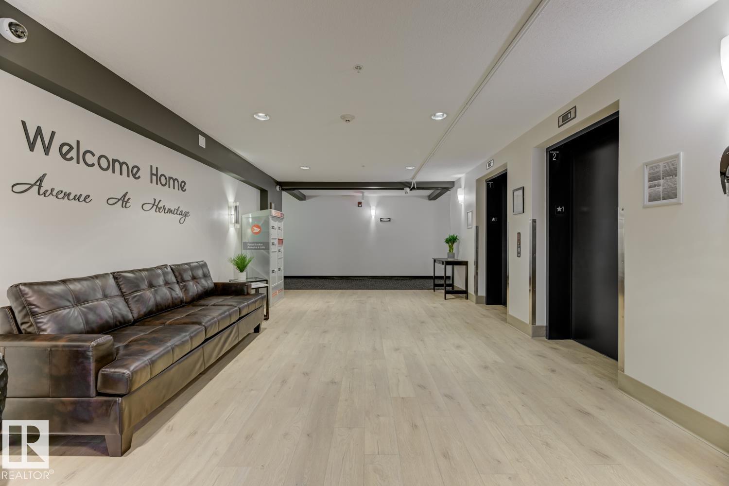 1196 Hyndman Rd Nw, Edmonton, Alberta  T5A 0P8 - Photo 3 - E4465362