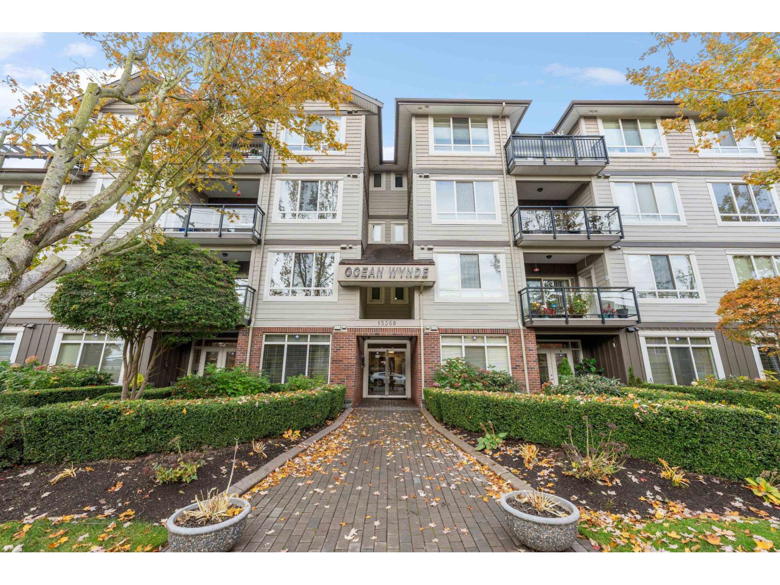 210 15368 17A AVENUE, surrey, British Columbia