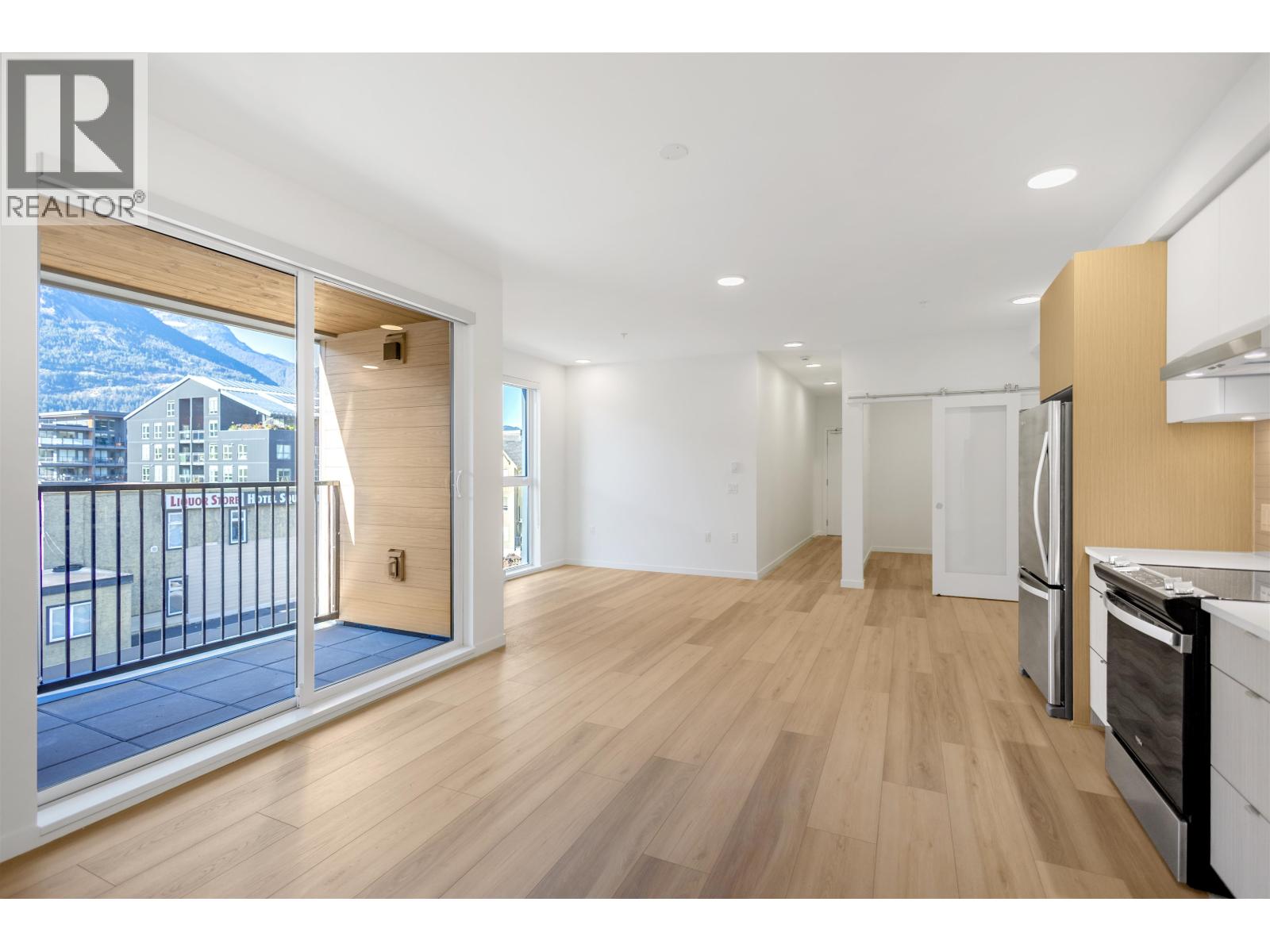 500 37994 2nd Avenue, Squamish, British Columbia V8B 0C4 - Photo 5 - R3051144