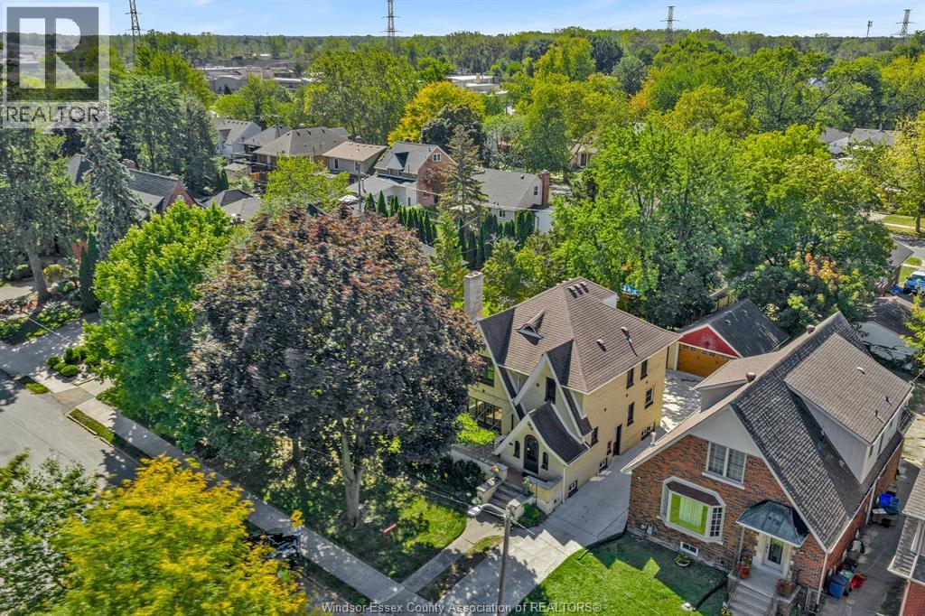 2239 Victoria Ave, Windsor, Ontario  N8X 1R2 - Photo 2 - 25028523