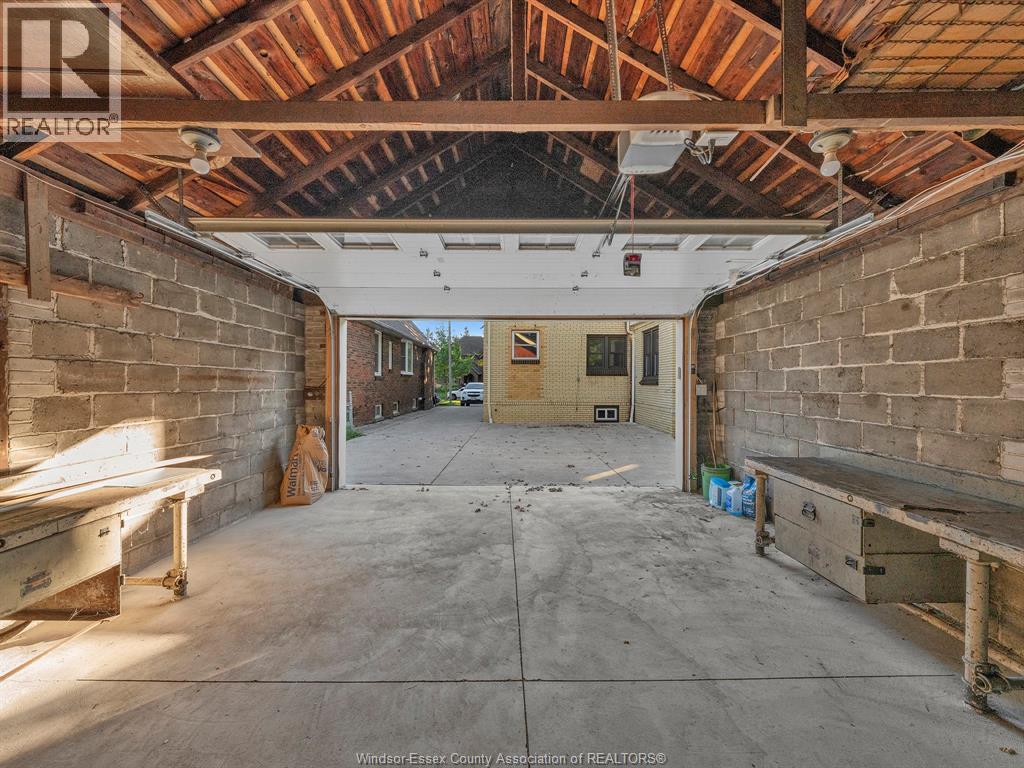 2239 Victoria Ave, Windsor, Ontario  N8X 1R2 - Photo 43 - 25028523