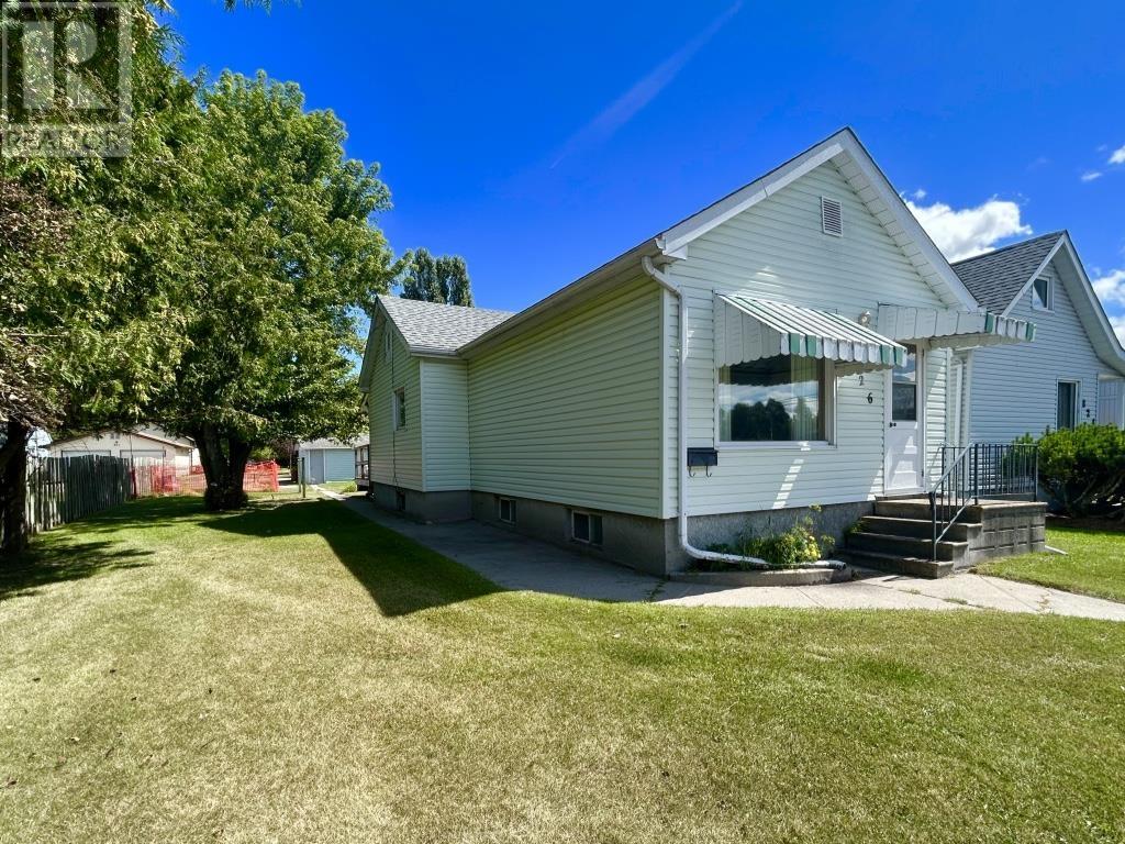 826 Smith Avenue, Fort Frances, Ontario