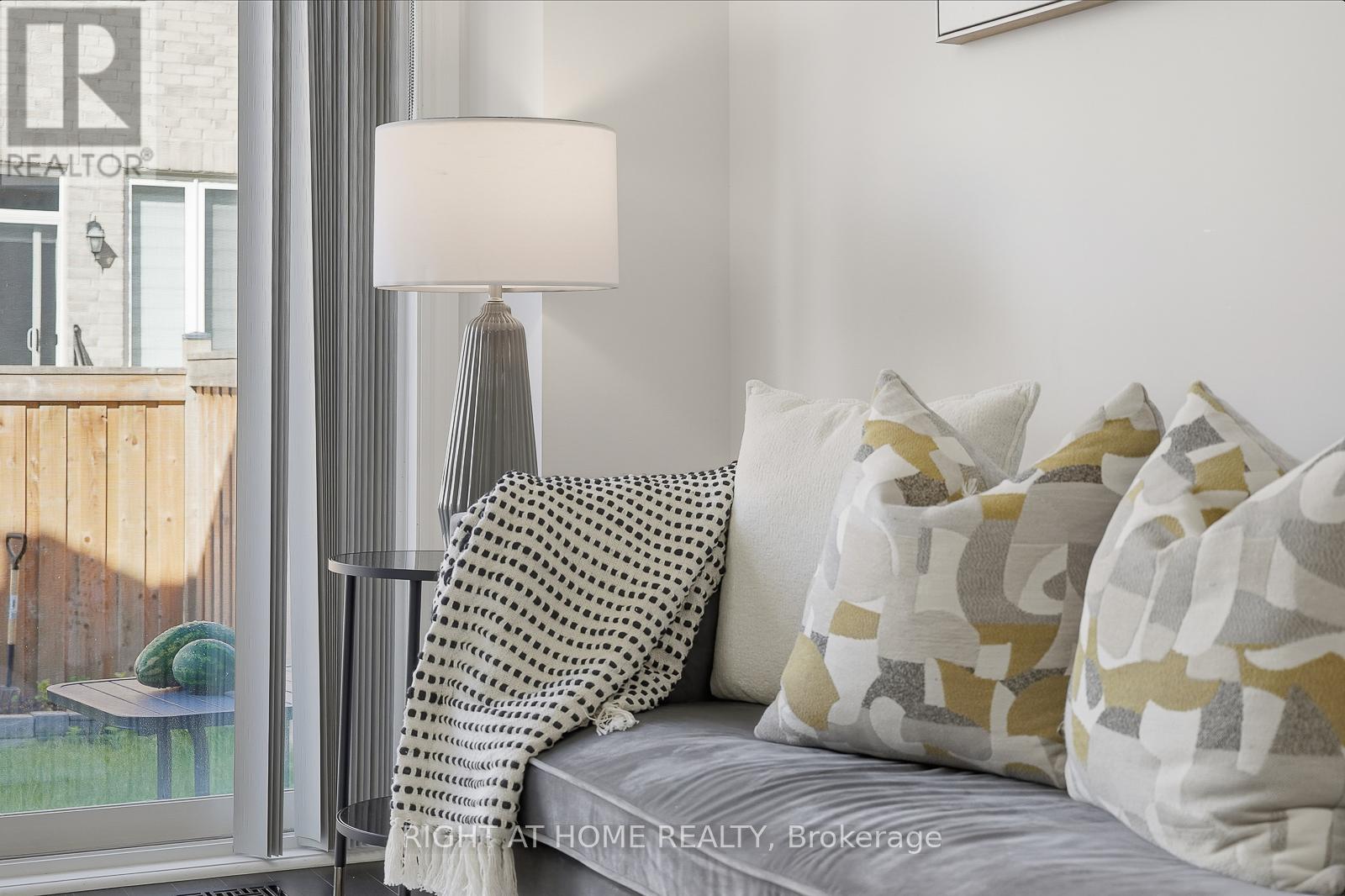 16 Angelfish Road, Brampton, Ontario  L7A 5C5 - Photo 11 - W12472340