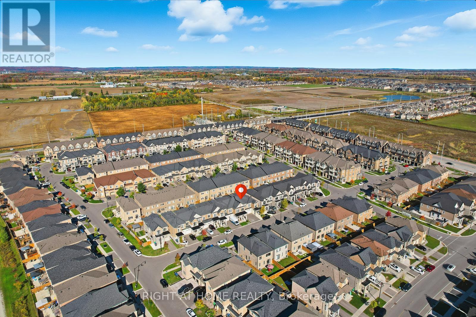 16 Angelfish Road, Brampton, Ontario  L7A 5C5 - Photo 4 - W12472340