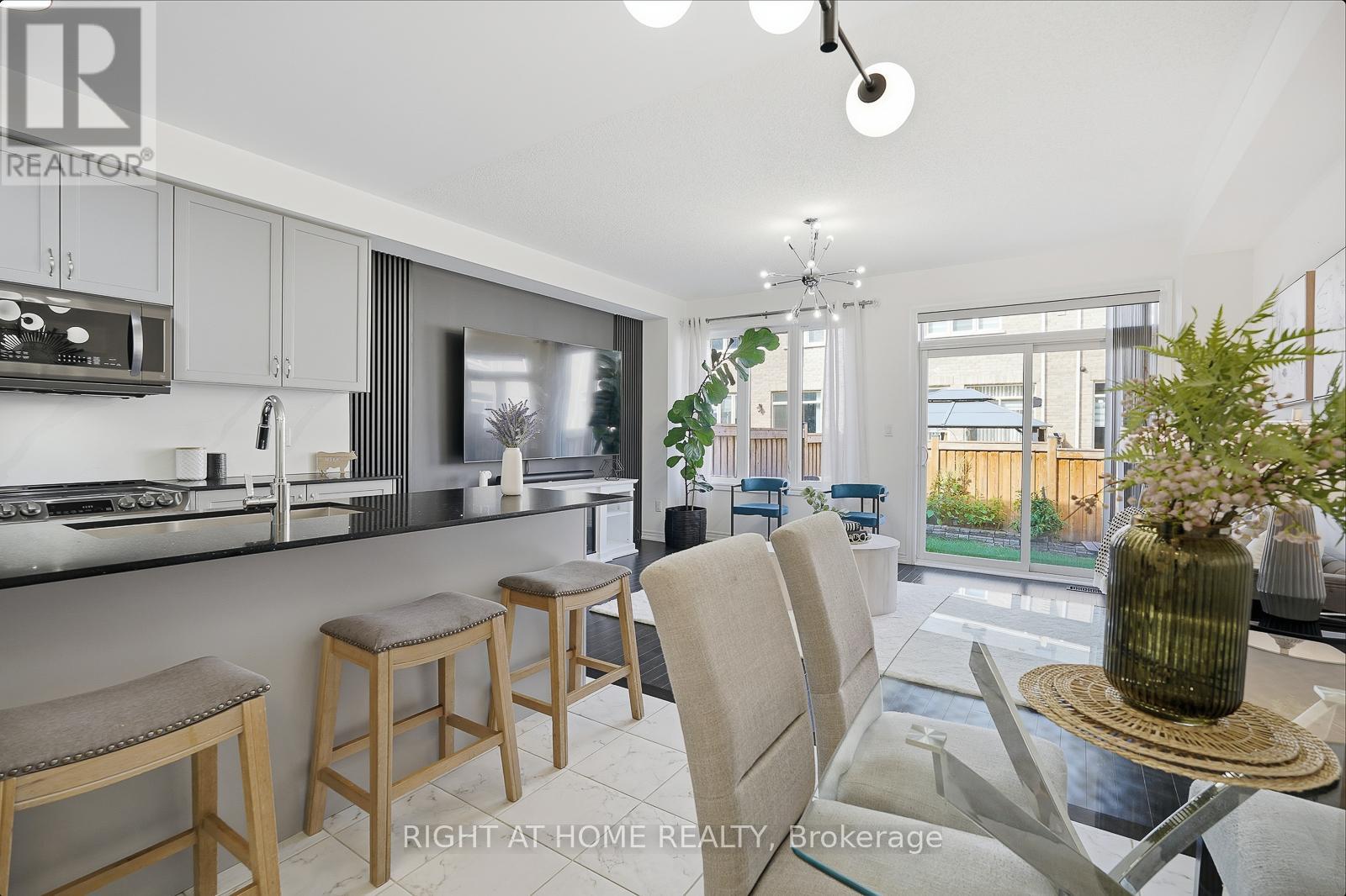 16 Angelfish Road, Brampton, Ontario  L7A 5C5 - Photo 25 - W12472340