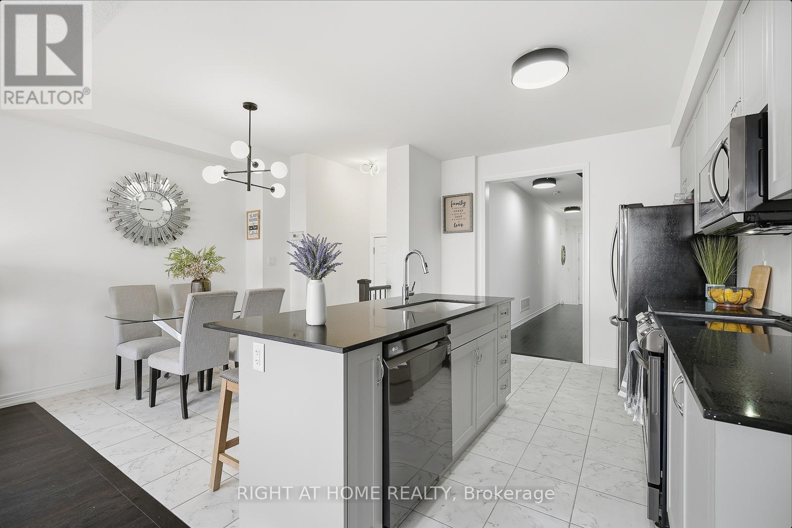 16 Angelfish Road, Brampton, Ontario  L7A 5C5 - Photo 19 - W12472340