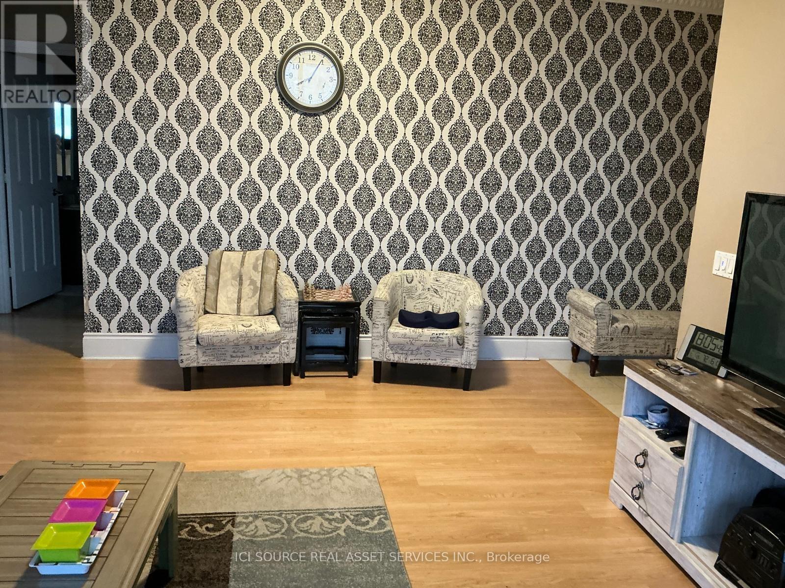 2320 - 5233 Dundas Street W, Toronto, Ontario  M9B 6M1 - Photo 3 - W12458828