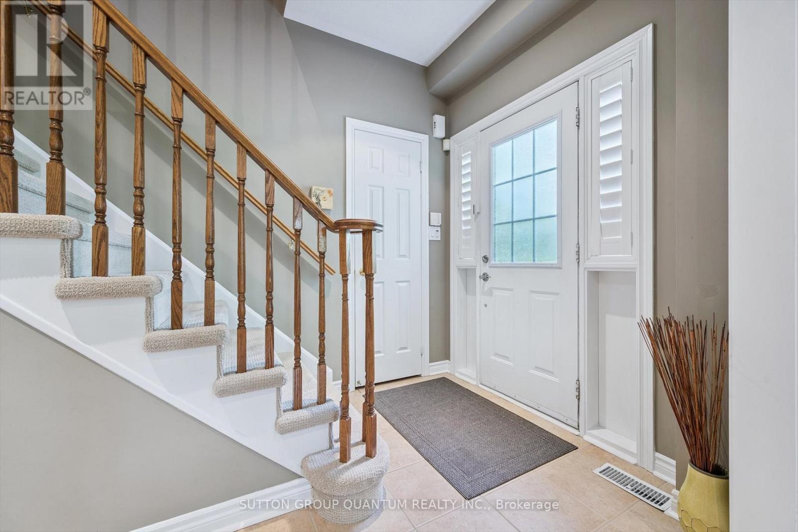 33 - 300 Ravineview Way, Oakville, Ontario  L6H 7J1 - Photo 9 - W12425626